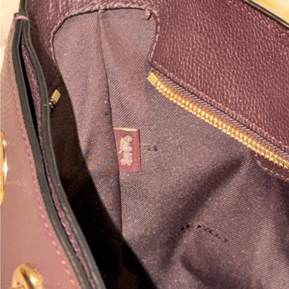 Coach Turnlock Chain Tote Polished Pebble Leather Gold Hardware - Picture 11 of 16